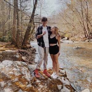 Meet your Posher, Caitlyn